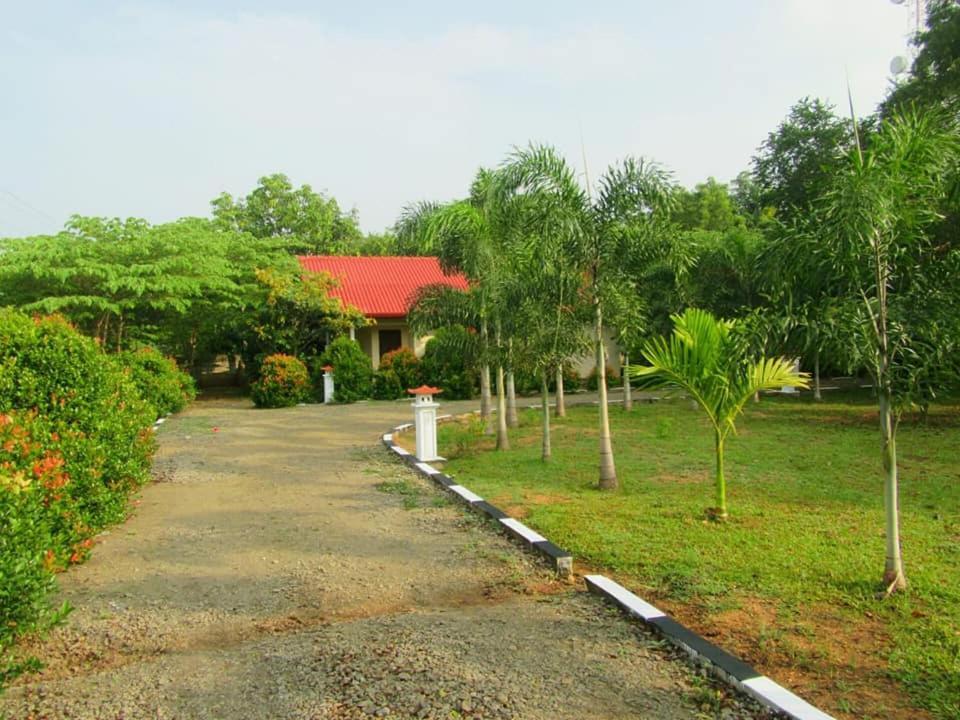 Hotel Tree Garden Wilpaththu Nochchiyagma Anuradhapura Nochchiyagama Exterior foto