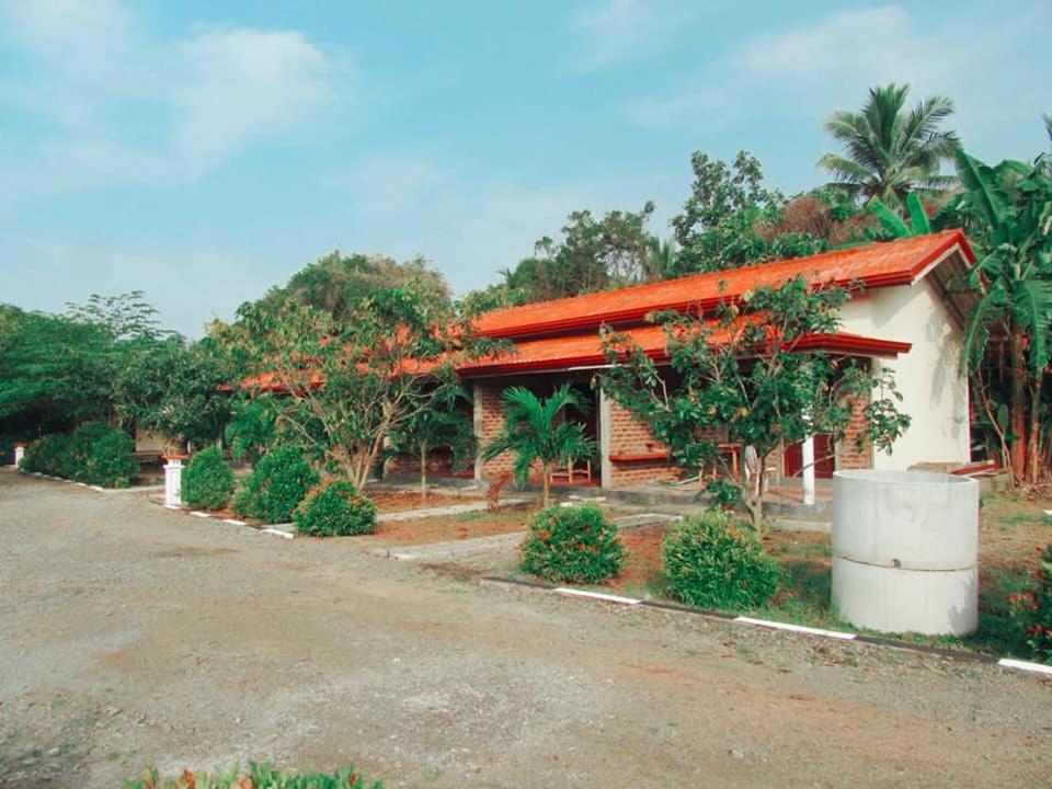 Hotel Tree Garden Wilpaththu Nochchiyagma Anuradhapura Nochchiyagama Exterior foto