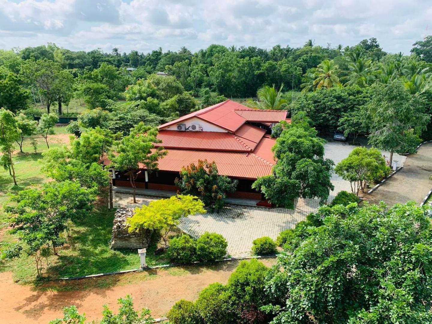 Hotel Tree Garden Wilpaththu Nochchiyagma Anuradhapura Nochchiyagama Exterior foto