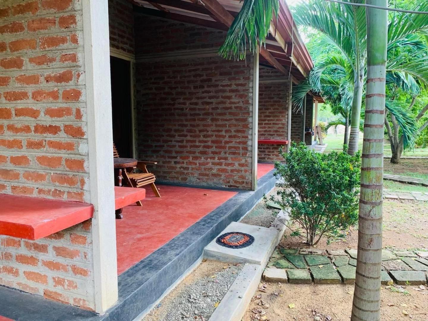 Hotel Tree Garden Wilpaththu Nochchiyagma Anuradhapura Nochchiyagama Exterior foto